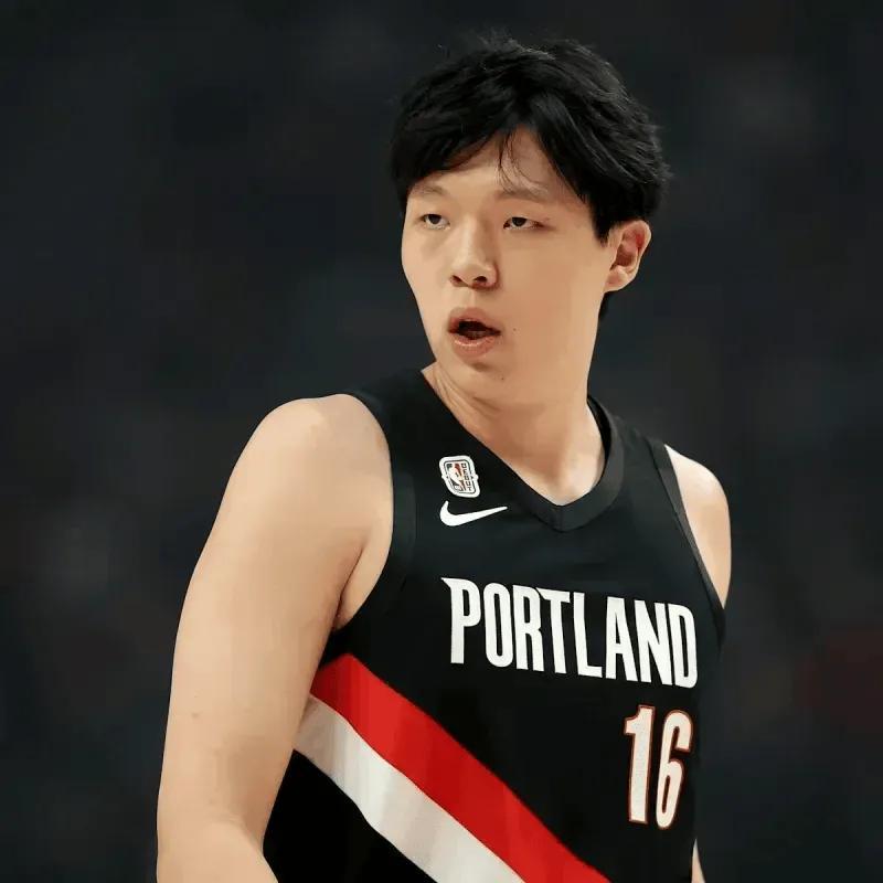 网页版登录入口-杨瀚森G联赛19分！7天6赛疲惫感拉满！护框+力量蜕变，目标成大洛